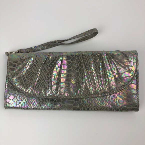 Silver Faux Croc Leather Stylish Wristlet Clutch Glamcore Classic - Picture 1 of 7